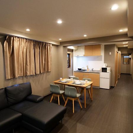 7Ppl Shinjuku Gyoen丶 National Garden丶 Kabukicho丶 Shinjuku Station丶 Golden Gai丶 Tokyo Metropolitan Government Building Yos4 Apartment Exterior photo